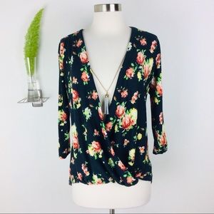 Cest La Vie Gorgeous Floral Long Back Top Size (M)